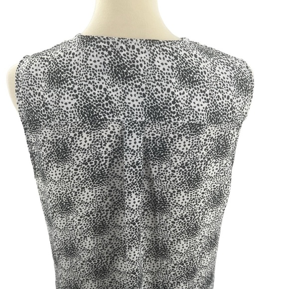 ADRIANNA PAPELL - SLEEVELESS FAUX WRAP TOP - Picture 5 of 8